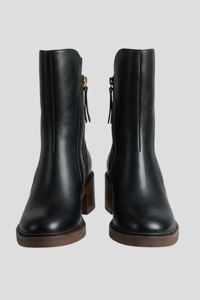 Black Leather Ankle Boots in Black | Roselva