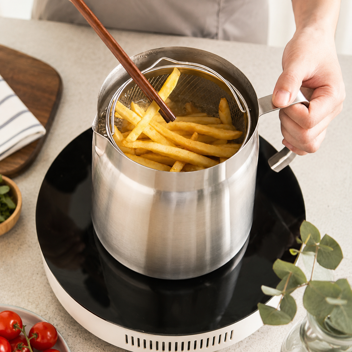 2-in-1 Oil Strainer & Frying Pot