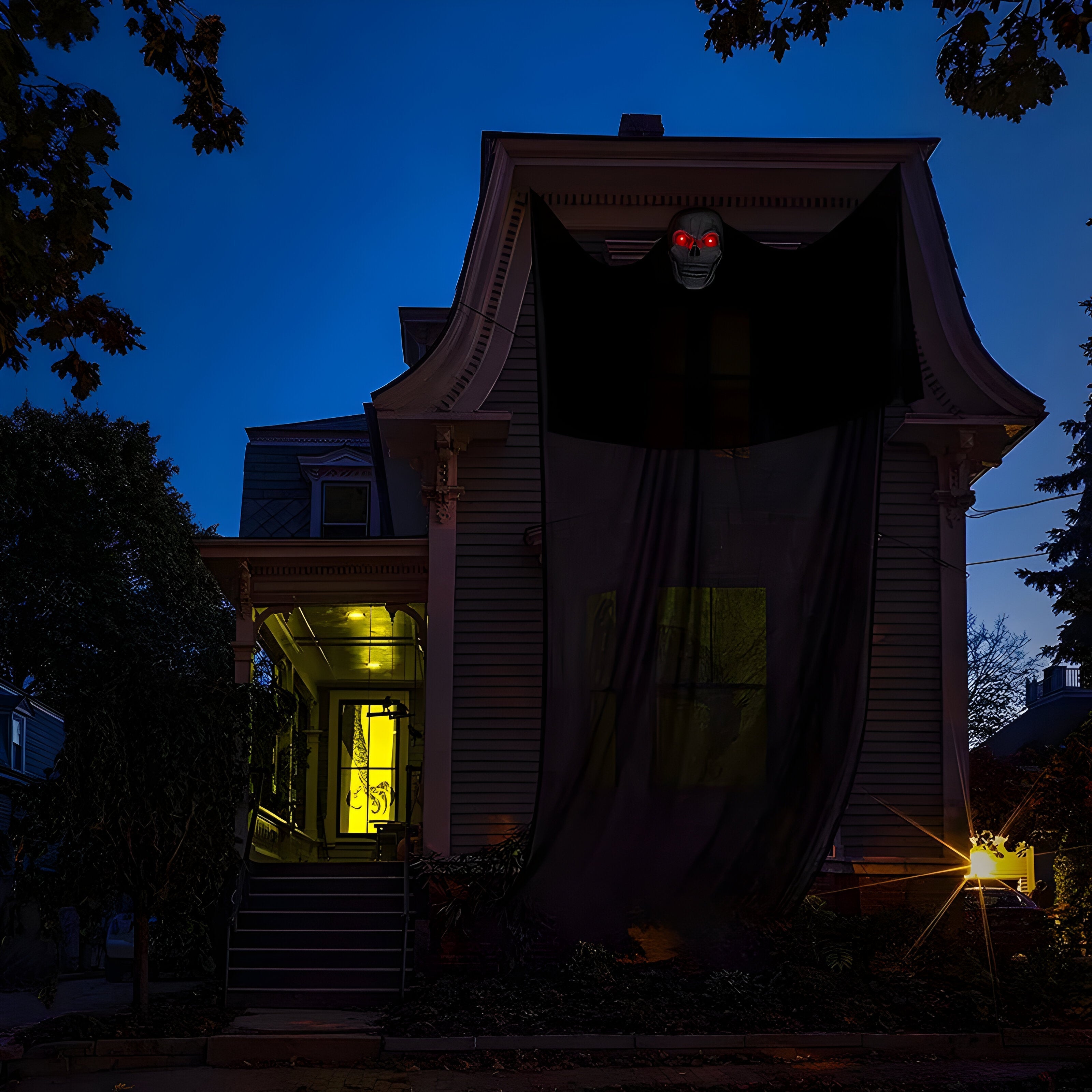 home & garden : Hangende Schedeldecoratie - Perfect voor een Griezelige Halloween-Sfeer in van Pantino