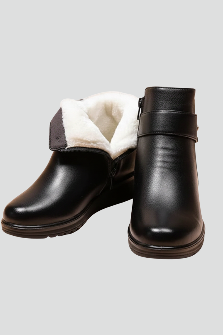 Women's Ankle Boots with Side Zip and Faux Fur in Black/White | Roselva