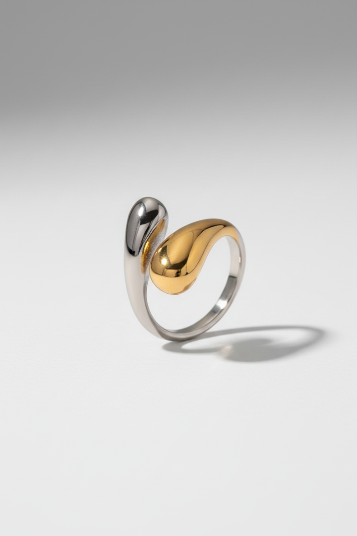 Women's Ring with Open Design and Two-Tone Drop Motif in Gold - View 2.0 | Roselva
