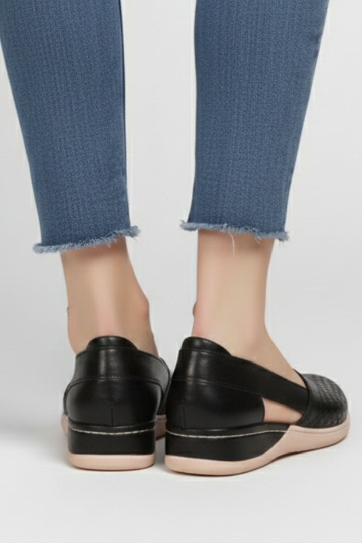 Women's Everyday Shoes with Cut-Outs and Sturdy Sole in Black - View 3.0 | Roselva
