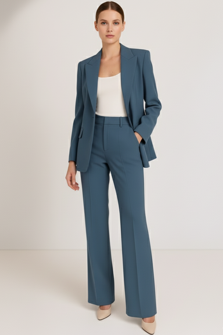 Women's Suit with Tailored Fit and Two-Piece Design in Blue - View 2.0 | Roselva