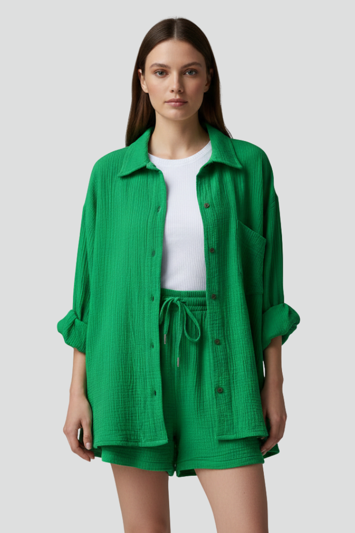 Women's Two-Piece Clothing Set with Shirt and Shorts in Green - View 3.0 | Roselva