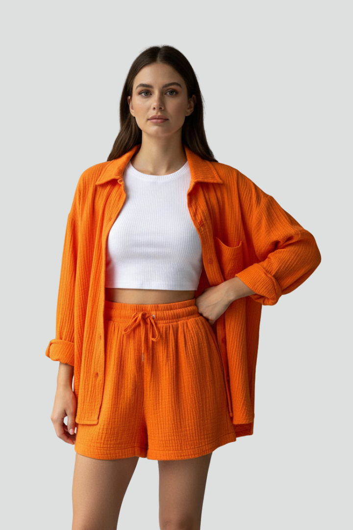 Women's Two-Piece Clothing Set with Shirt and Shorts in Green - View 7.0 | Roselva