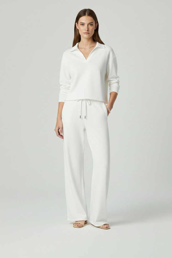 Women's Two-Piece Set with V-Neck Top and Wide-Leg Trousers in Light Blue - View 11.0 | Roselva