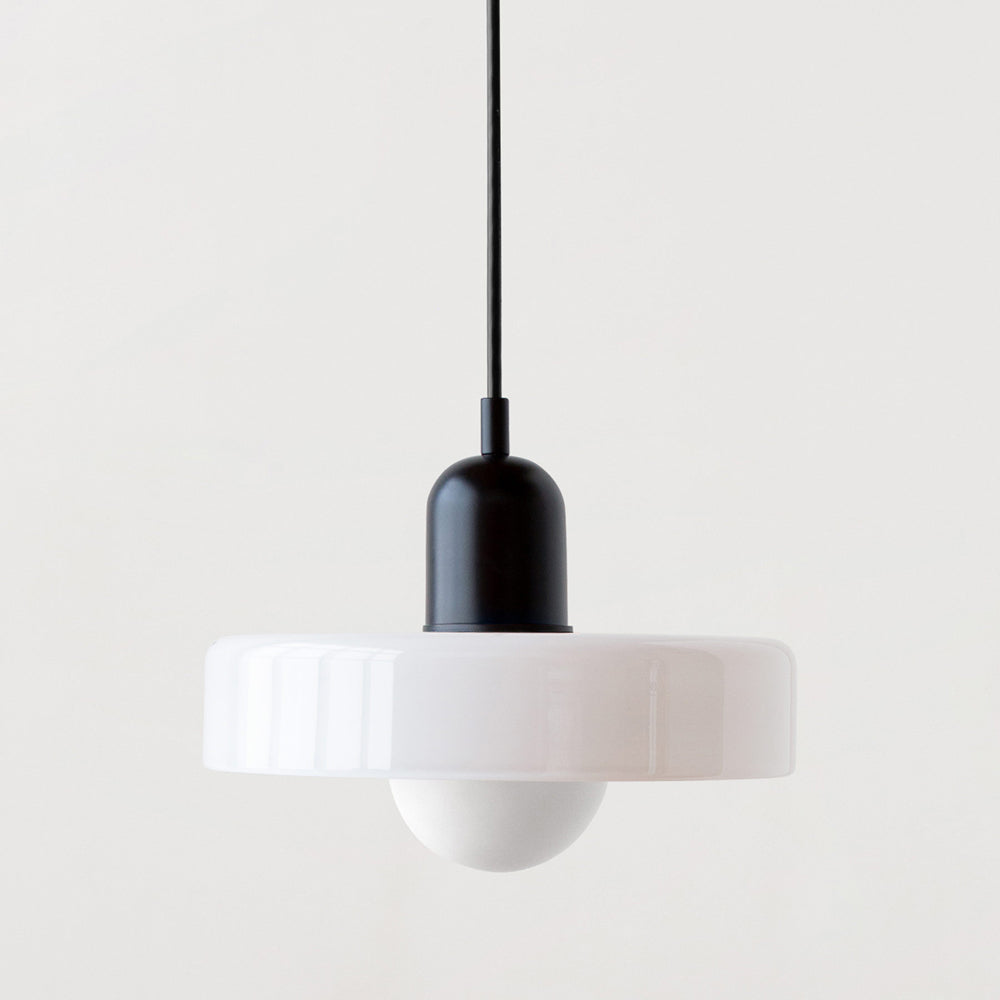 Bauhaus hanglamp van gekleurd glas