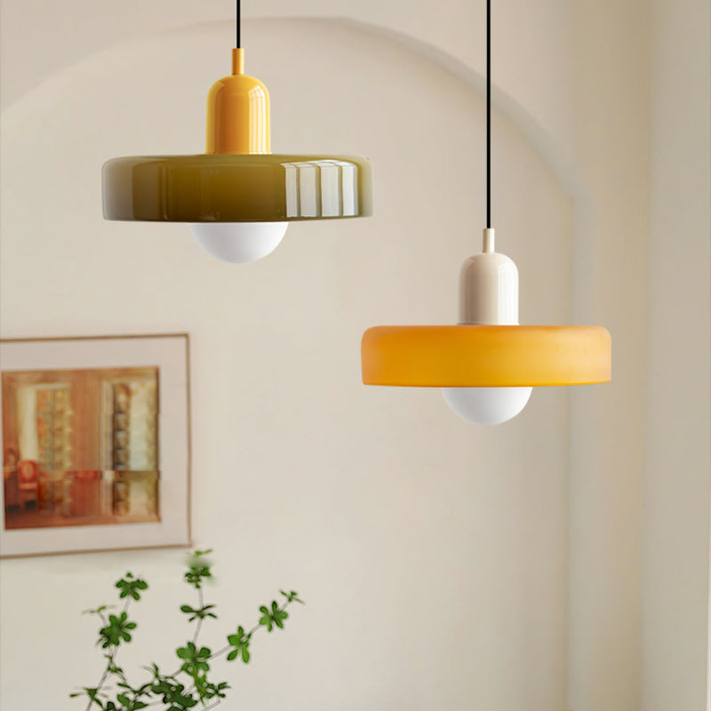 Bauhaus hanglamp van gekleurd glas