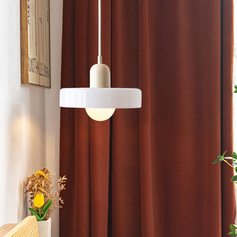Bauhaus hanglamp van gekleurd glas