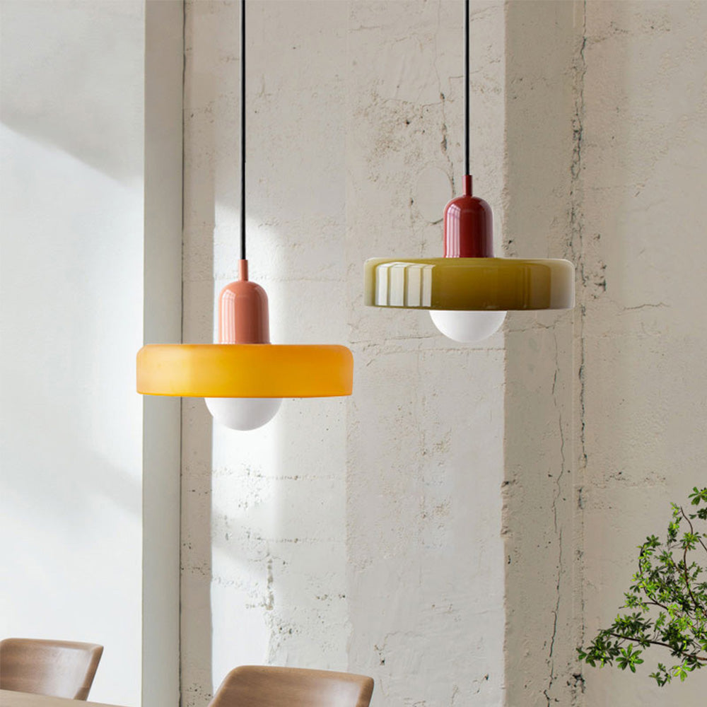 Bauhaus hanglamp van gekleurd glas