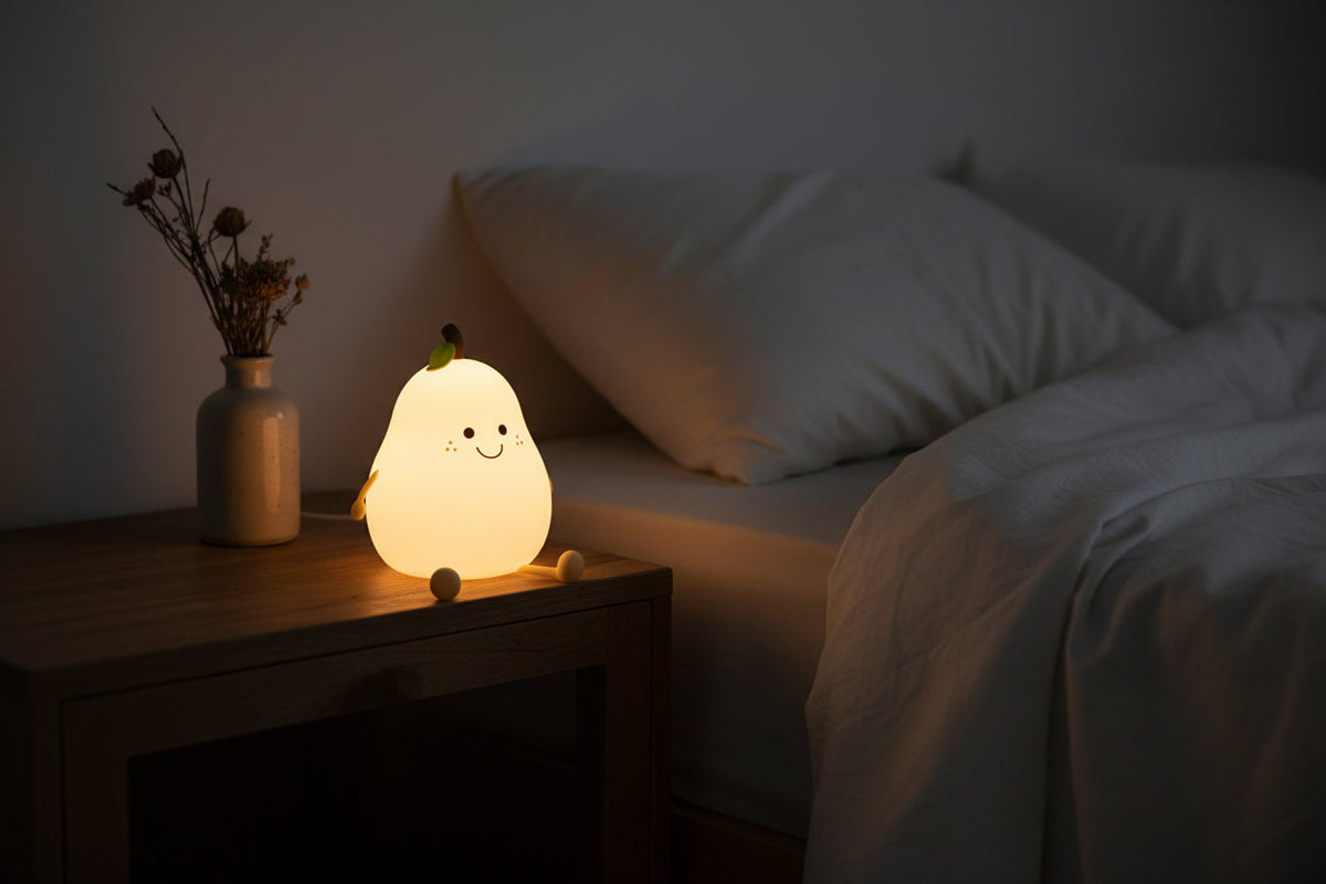 Silicone Pear Night Light – Touch-Dim Bedside Lamp