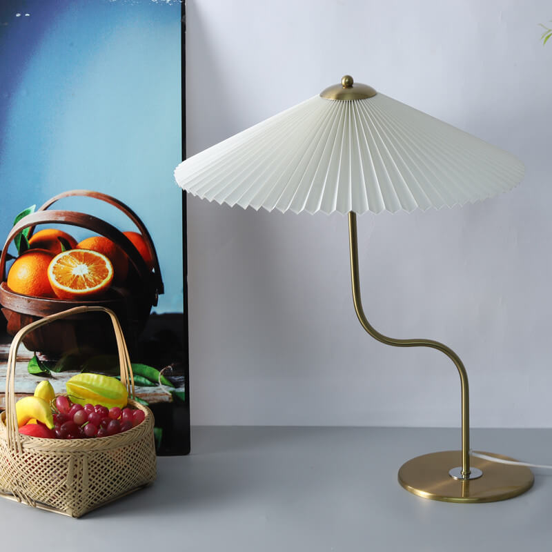 Retro Pleated Shade Table Lamp - Decorative Accent Light