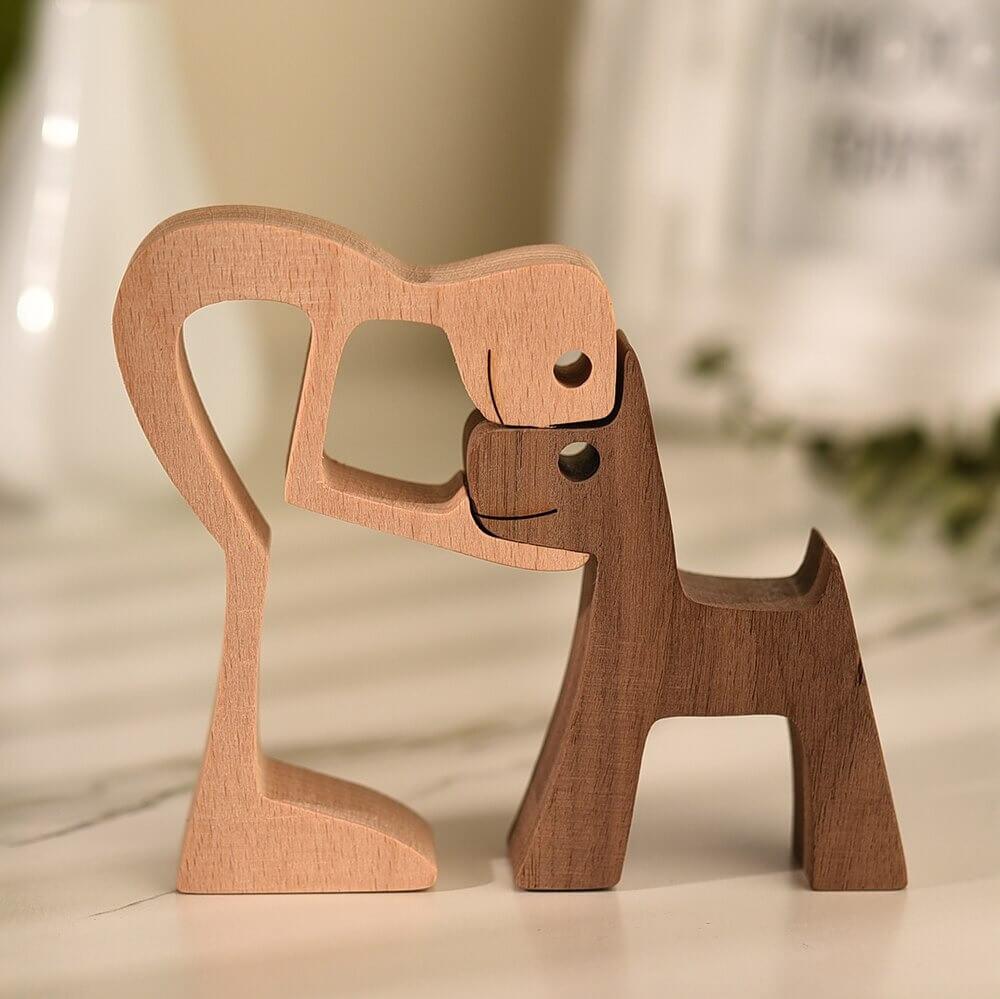 Træskulptur af person med hund, minimalistisk boligdekoration - - house & garden - {{ product_tags }