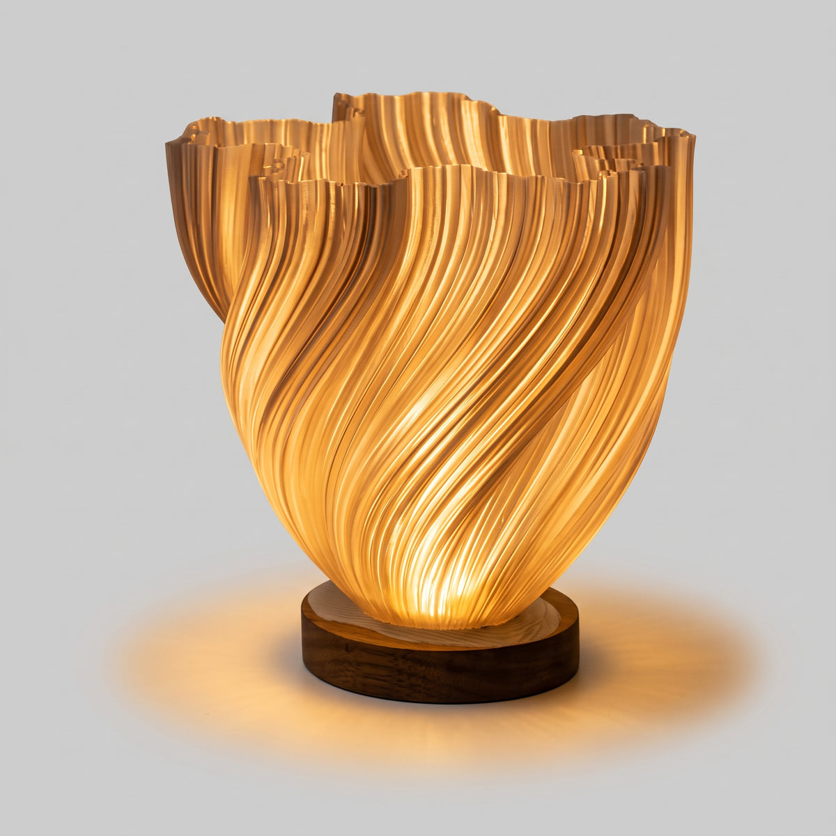 Organic Swirl Table Lamp – Sculptural Wood Base Ambient Light