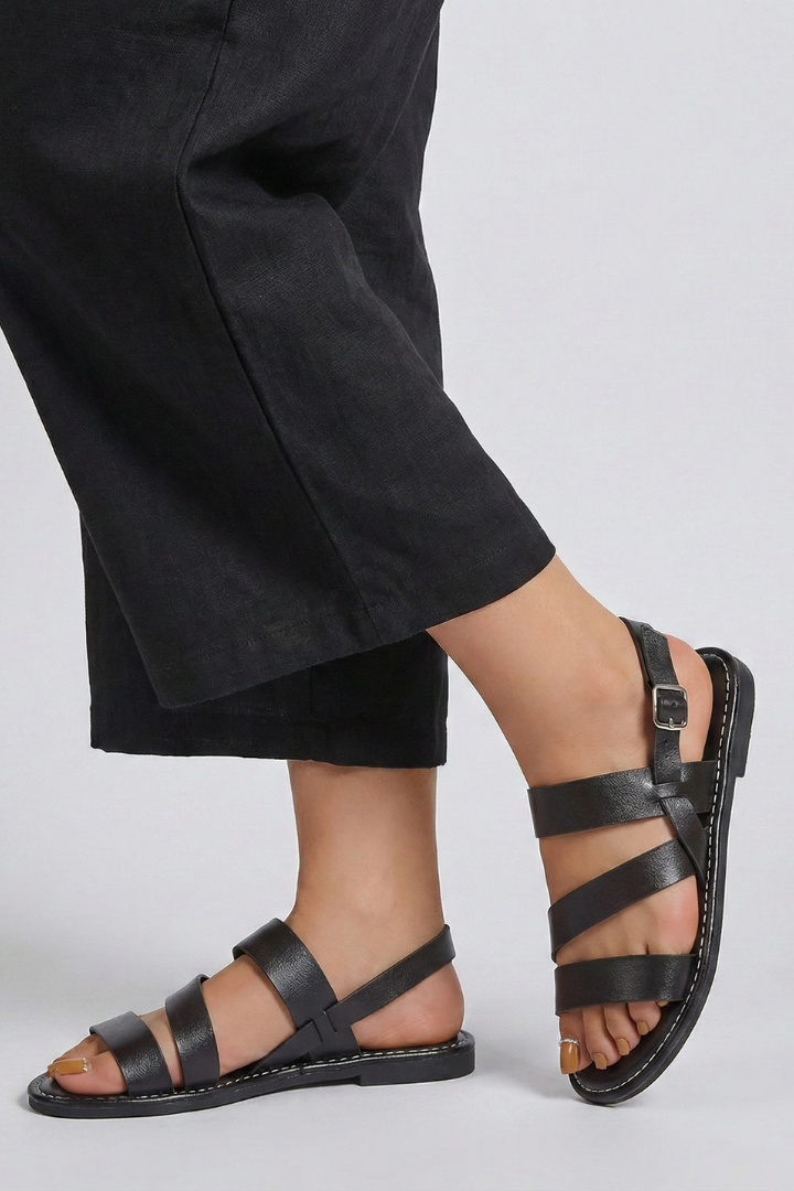 Women’s Sandals with Back Strap and Flat Sole in Black - View 3.0 | Roselva