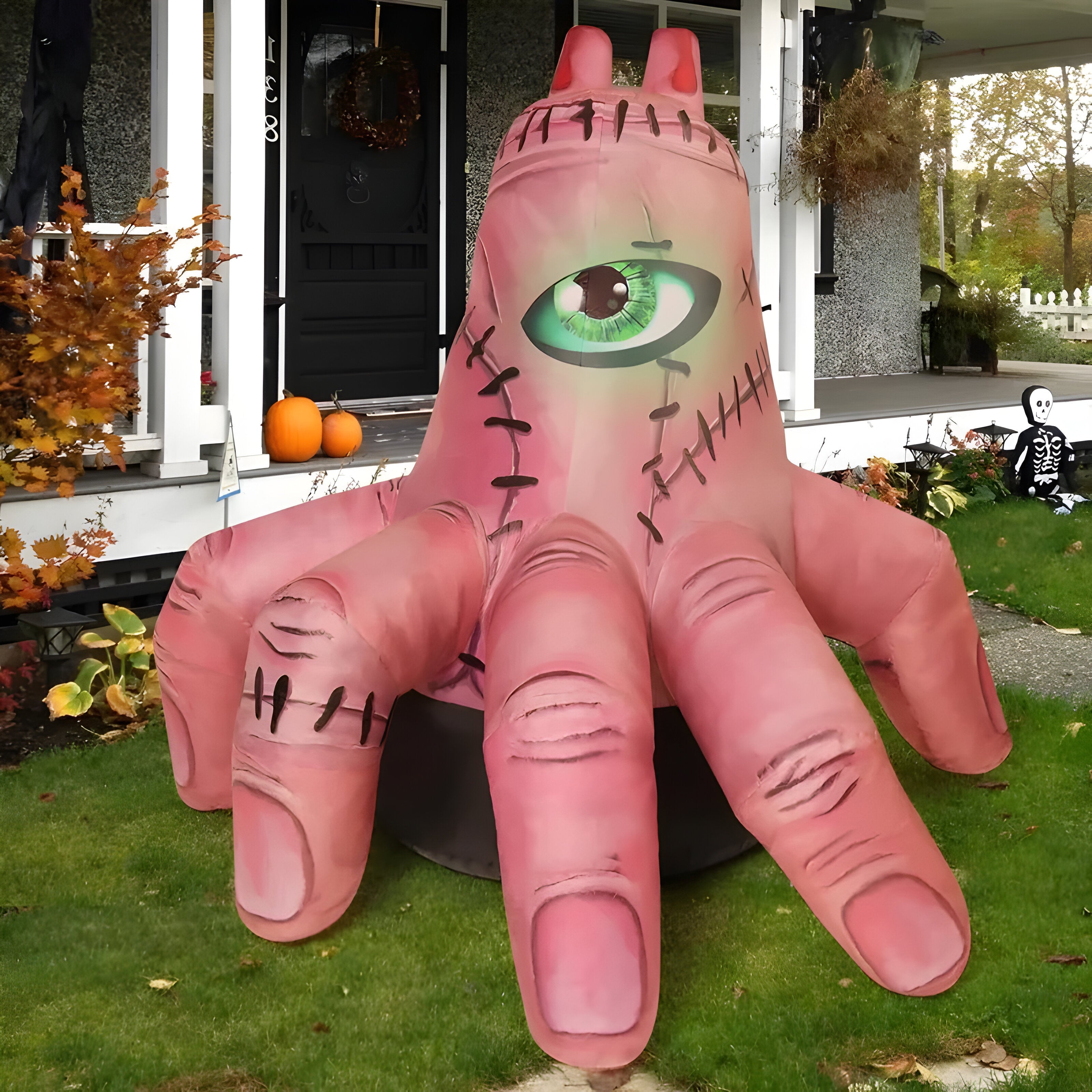 home & garden : Grijpend Spook - Opblaasbare Halloween Hand - LED-Verlichte Tuindecoratie in van Pantino