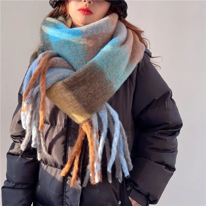 Women's Oversized Winter Scarf with Gradient Color and Fringe