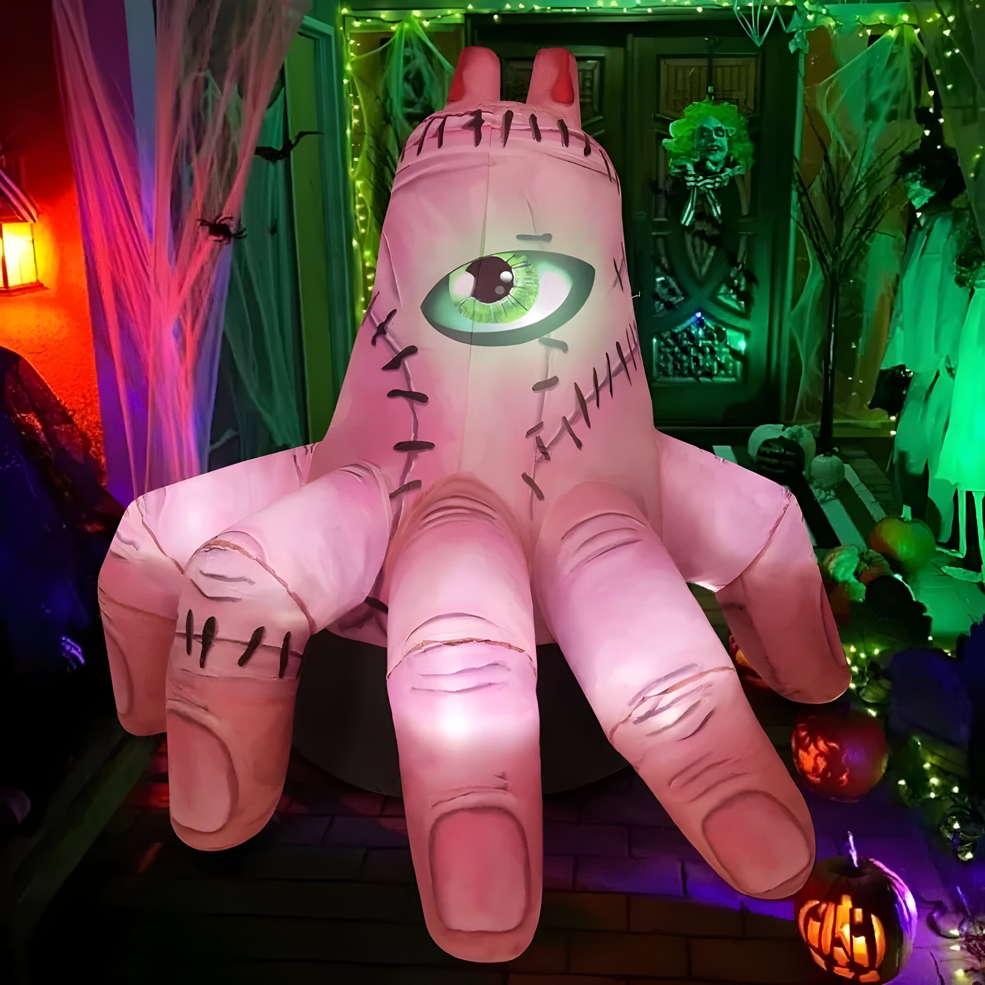 home & garden : Grijpend Spook - Opblaasbare Halloween Hand - LED-Verlichte Tuindecoratie in van Pantino