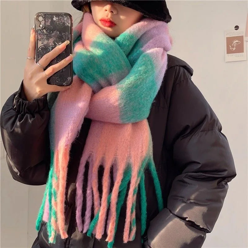 Women's Oversized Winter Scarf with Gradient Color and Fringe