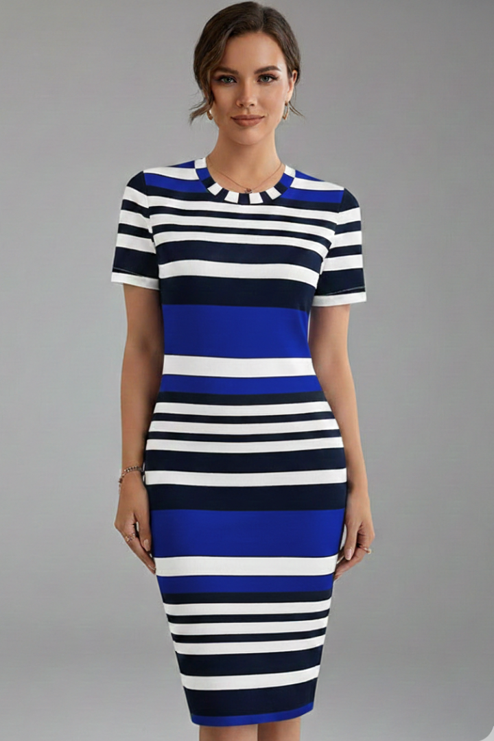 Women's Knee-Length Dress with Short Sleeves in Red - View 6.0 | Roselva