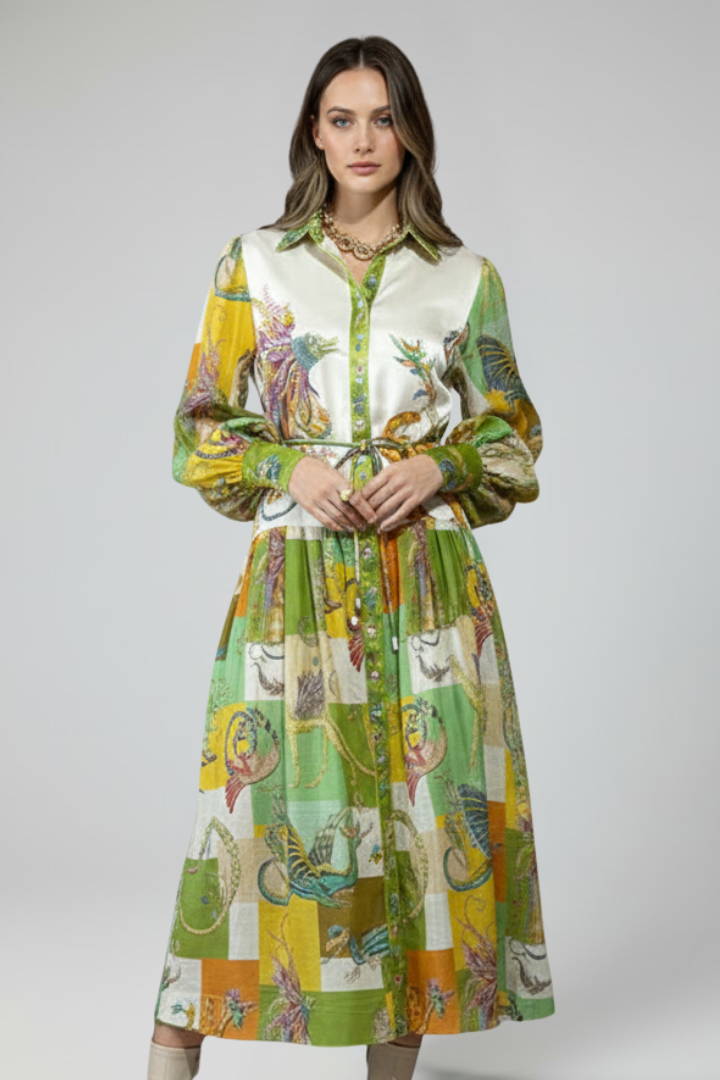 Women's Maxi Dress with V-Neck and Long Sleeves in Green - View 7.0 | Roselva