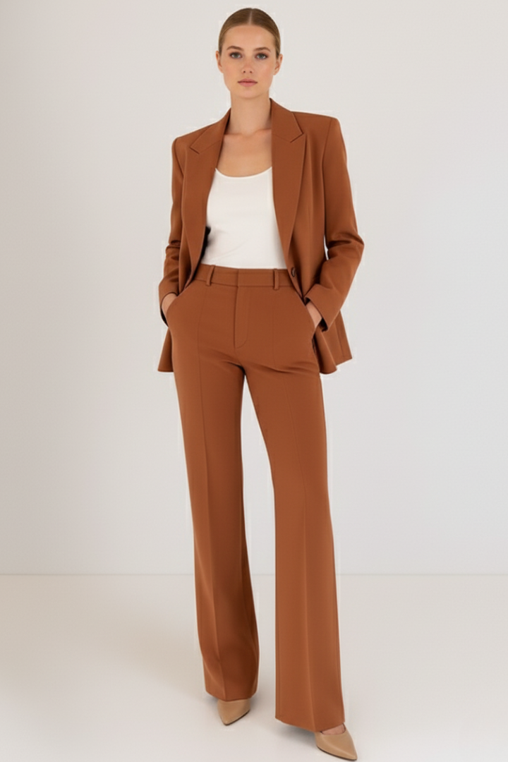 Women's Suit with Tailored Fit and Two-Piece Design in Blue - View 7.0 | Roselva