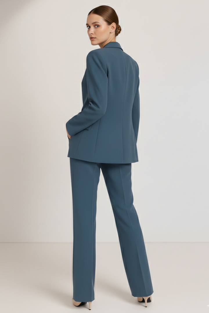 Women's Suit with Tailored Fit and Two-Piece Design in Blue - View 3.0 | Roselva