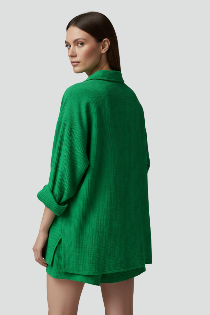 Women's Two-Piece Clothing Set with Shirt and Shorts in Green - View 4.0 | Roselva