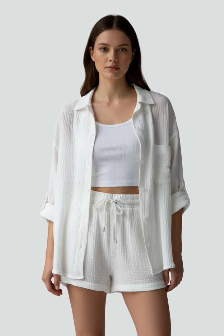 Women's Two-Piece Clothing Set with Shirt and Shorts in Green - View 8.0 | Roselva