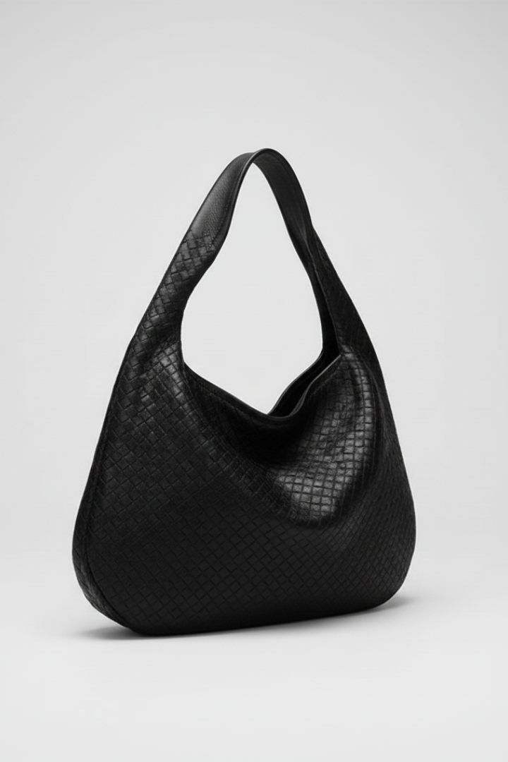 Women's Shoulder Bag with Single Strap and Rounded Shape in Black - View 2.0 | Roselva