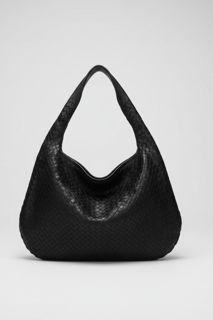 Women's Shoulder Bag with Single Strap and Rounded Shape in Black | Roselva