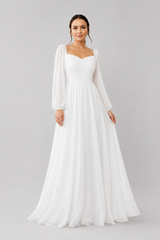 Women's Maxi Dress with Sweetheart Neckline and Long Sleeves