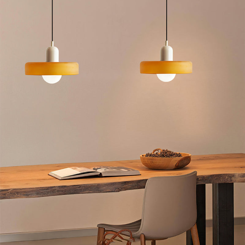 Bauhaus hanglamp van gekleurd glas