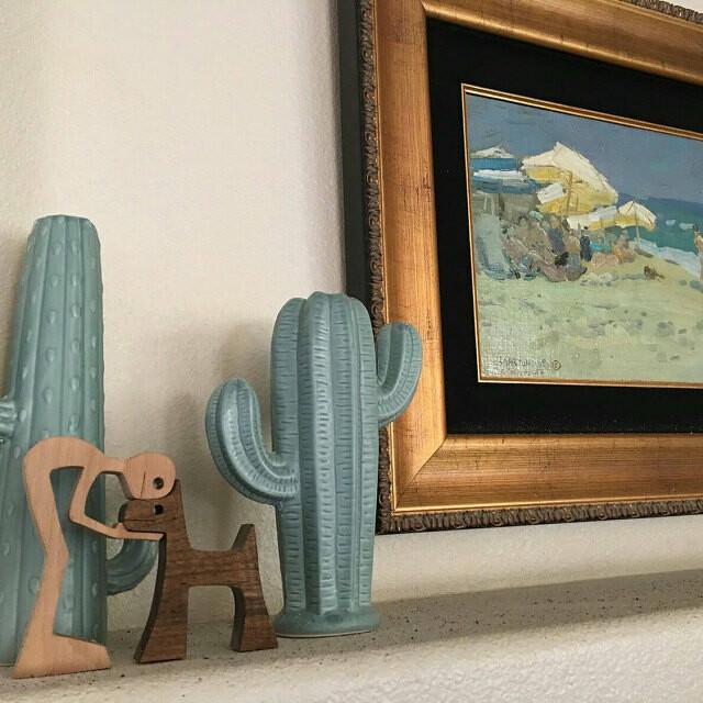 Træskulptur af person med hund, minimalistisk boligdekoration - - house & garden - {{ product_tags }